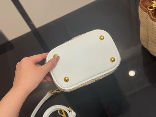 D071537小巧时 实用又好看！新款圆圆可爱水桶包女包 商品图7