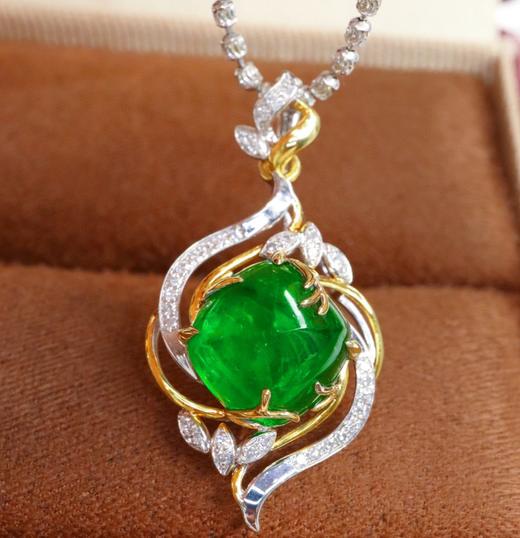 4.326ct糖塔祖母绿吊坠 商品图1