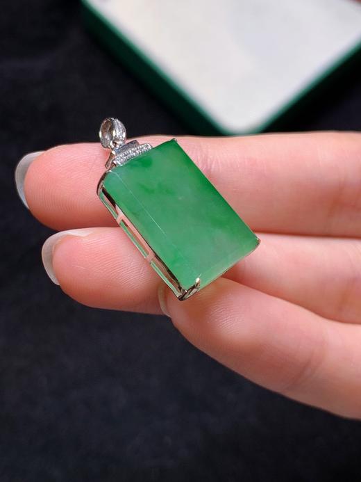 平安无事牌翡翠吊坠 商品图4