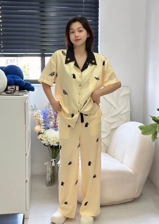‼官w同步在售💰400+‼ 【野兽派t*bh同款天丝棉家居服】春夏挚爱的舒适体感‼  ✔50%+莱赛尔天丝面料+50%的混纺体感，真丝完美平替，吸湿透气，触感爽滑，自带凉感0 商品图3
