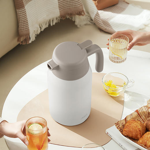 【自营】 爱仕达 风华系列不锈钢真空保温壶 304不锈钢 真空保温 2L 白色 商品图2