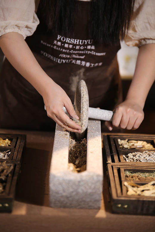 少量现货【非遗合香珠】古方传承 纯手工搓制纯植物中药材成分  不含任何纸板材料 不含香精  不含色素等 商品图8