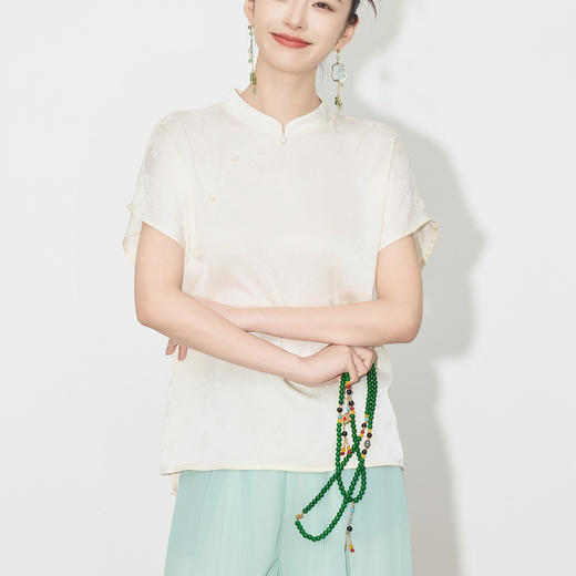 「自」全新升级【铂金会员201/天猫269/差价68】(73934)洛诗琳新中式国风短袖衬衫2025夏季钉珠设计感立领提花上衣 商品图2