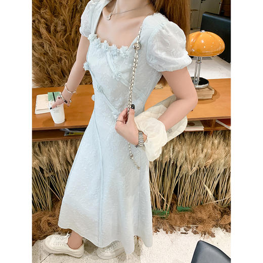 【折后再享2件88折】现货秒杀！微信打折价！韩系浅色系方领立体花连衣裙 日常219.99 立减90 秒杀129.99！ 商品图1