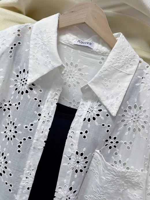 七夕福利-NO退【超值新品】垫肩可拆-重工镂空刺绣翻领宽松大版上衣（不含吊带）-喜出 商品图4