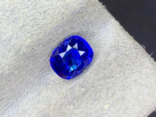 1.55ct刻面蓝宝石裸石 商品图1