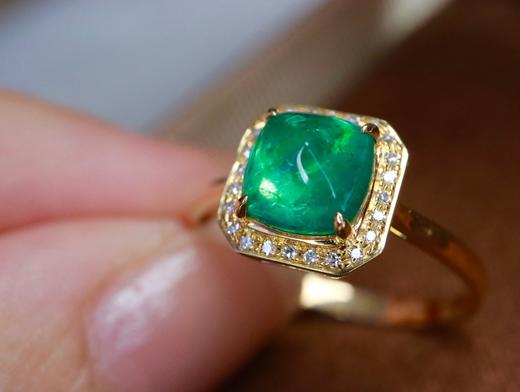 1.03ct糖塔祖母绿戒指 商品图4