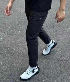  买一送一「99元2条」金莱克速干裤，透气舒适，上身挺括有型。