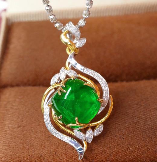 4.326ct糖塔祖母绿吊坠 商品图5