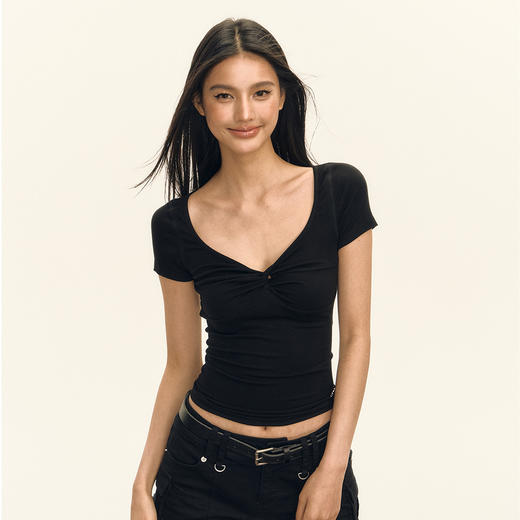 Ariseism 美式复古辣妹设计感V领短袖t恤女夏季新款修身显瘦上衣 商品图0