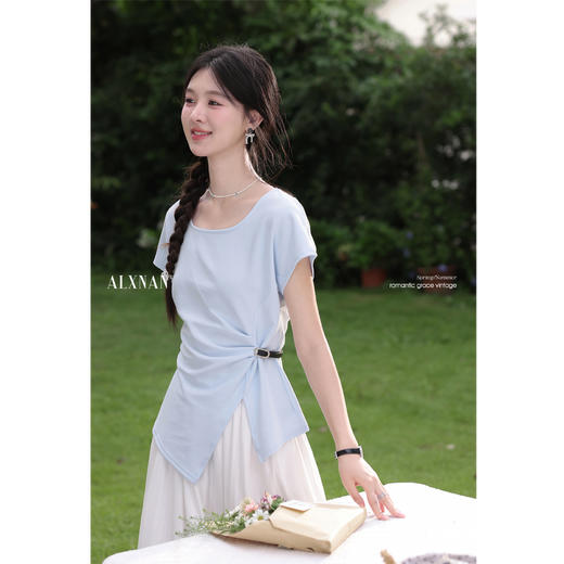 鹿向南「海蓝裁夏」蓝色正肩U领T恤女夏设计感不规则短袖上衣显瘦L56601 商品图1