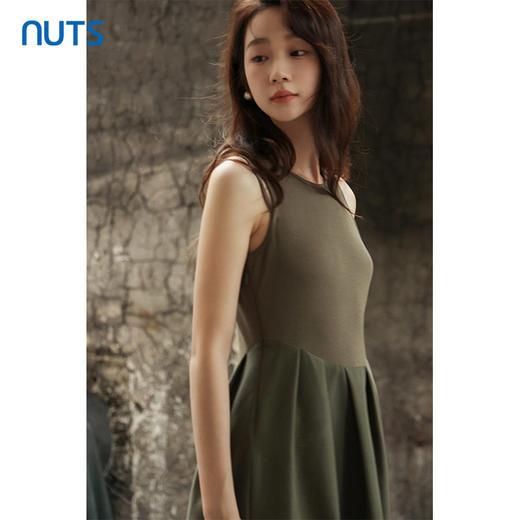 NUTS商场同款夏季简约气质休闲拼接无袖连衣裙422101060 商品图2