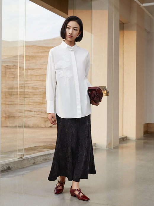 复古风白色立领衬衫女 精致花朵刺绣宽松显瘦长袖衬衣 文艺范上衣 商品图1