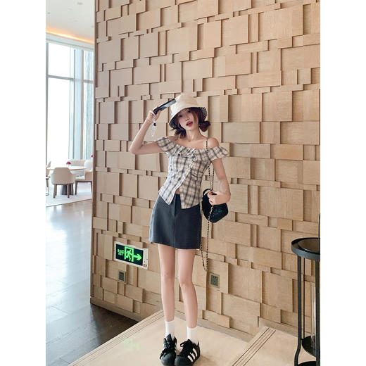 <曾小咸推荐>3.29现货秒杀！微信超特价！韩系一字肩排扣开叉格子衬衫 日常119.99 立减60 秒杀59.99！ 商品图4