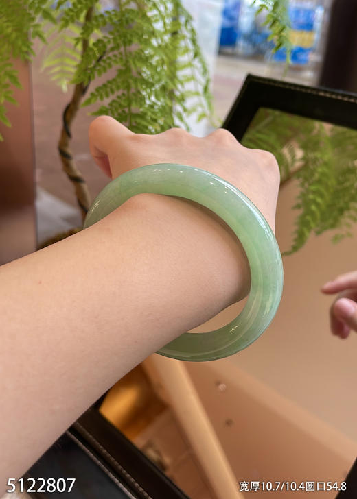5122807，手镯，圈口54.8。具体价格微信咨询 商品图5