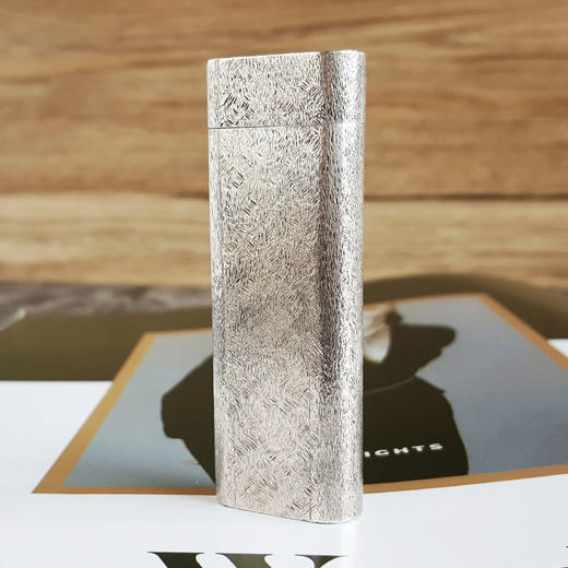 【95新】CARTIER 卡地亚时尚镀银锉刀纹打火机25*70*12MM（皆取最大值）现售价：2000！020725NJM58 商品图2