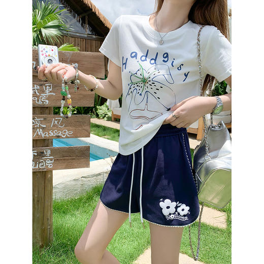 【129元任选2件】现货！撞色花朵印花休闲短裤 商品图1