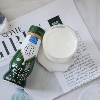 欧德堡（Oldenburger）4.0g原生蛋白高钙 0脂肪 脱脂纯牛奶200ml*24盒 早餐奶 轻断食 商品图1