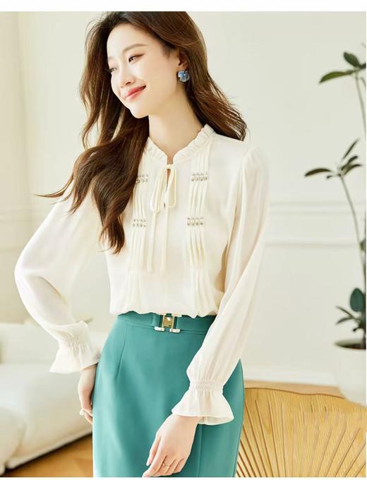 【新品推荐】压褶手工钉珠花边领肌理纹长袖小衫-喜出 商品图5