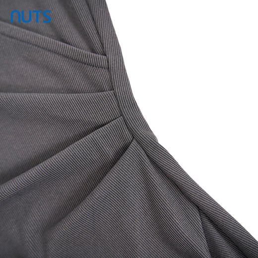 NUTS商场同款夏季设计感气质时尚褶皱V领短袖连衣裙422101199 商品图4