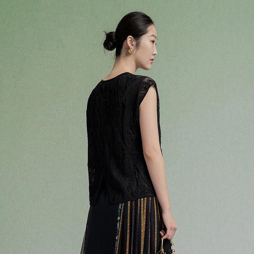 【林栖设计小店】（现货）生活在左镂空提花套头毛衣优雅多色透气显瘦2025早秋新款T恤上衣女G1953322 商品图6