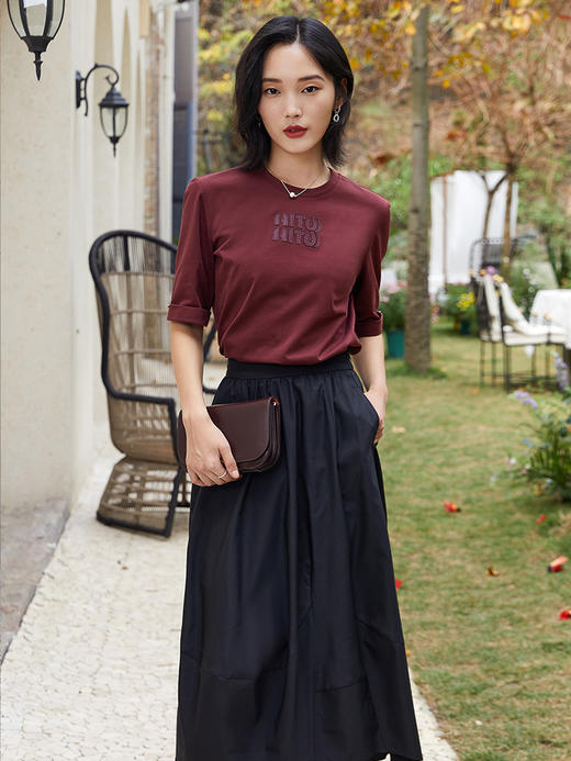 简约不简单！黑色垂感半身裙，打造随性慵懒风 商品图1