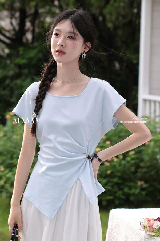 鹿向南「海蓝裁夏」蓝色正肩U领T恤女夏设计感不规则短袖上衣显瘦L56601 商品图5