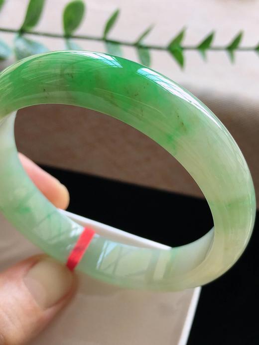 55-56圈口正圈翡翠手镯 商品图1