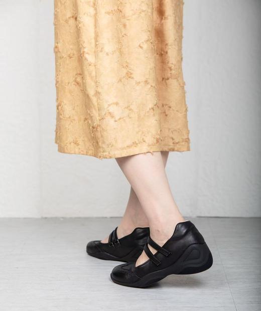 现货秒发【大码定制  休闲厚底软底鞋】通勤&休闲都可穿！经典百搭黑色，搭配休闲套装、精致连衣裙都可以！真正驾驭衣柜所有款式的百搭小黑鞋 商品图7