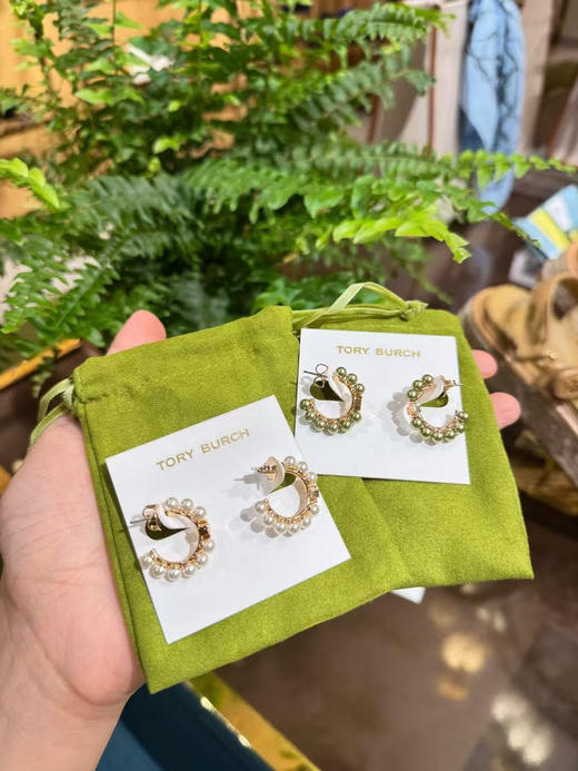 💰820🇺🇸包邮✈️Tory Burch限时折扣💢TB珍珠耳环💢😍小珍珠太好看啦[色]满满的高级感💫香奈儿同款 商品图7