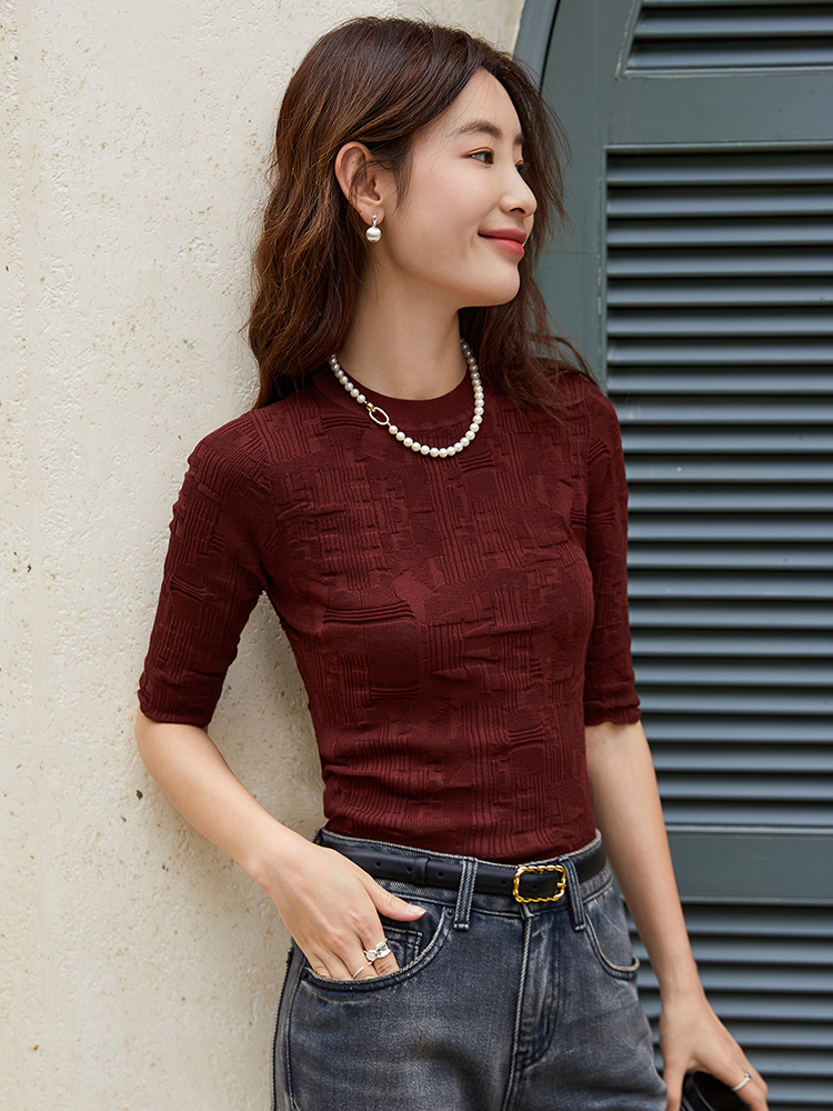 复古感拉满！酒红色提花针织衫 中袖修身 显瘦打底上衣女