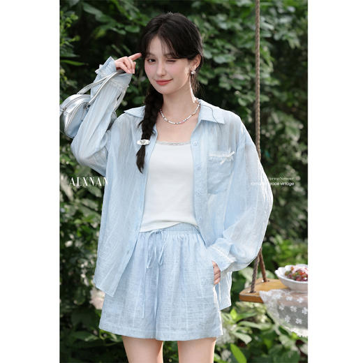 【6折秒杀】鹿向南「薄荷蓝冰」法式浅蓝色薄款防晒衬衫女夏显瘦开衫外套上衣L56650+L56650DK 商品图2