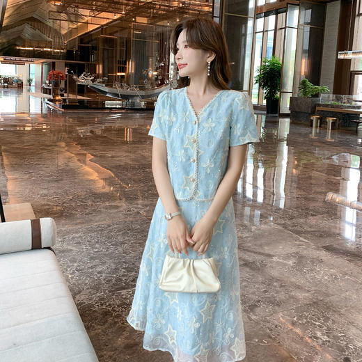 奢姿大码女装2026夏季时尚V领镂空套装胖妹妹减龄星星刺绣两件套9952922135 商品图4