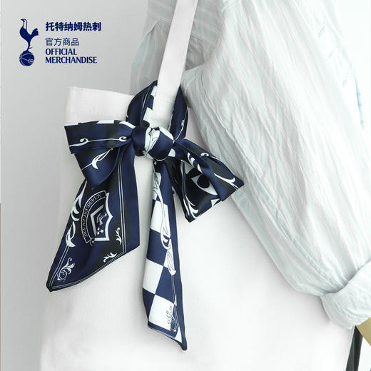 【官方正版】托特纳姆热刺俱乐部 | 深蓝复古丝巾夏季百搭配饰礼物周边 商品图3