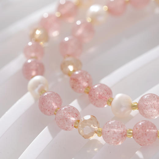 三彩2025新款温柔系双层甜美【草莓水晶珍珠】手串手链女桃花约会 商品图4