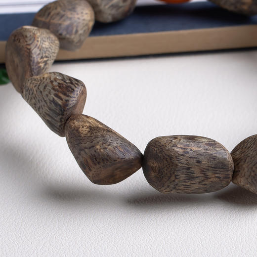 xy0456沉香+老蜜蜡随形珠手串 商品图5