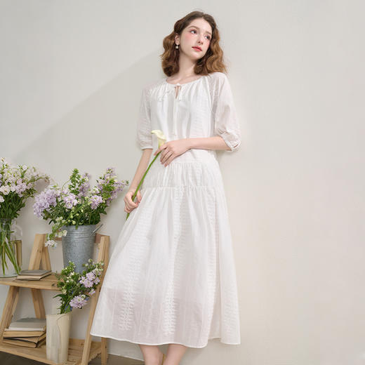 西遇重工立体刺绣连衣裙女秋季灯笼袖海边度假长裙小白裙V2451097 商品图0