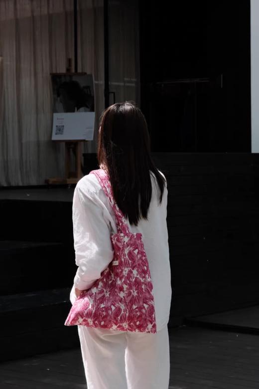 Ad Lib/亮眼玫红浮雕帆布包 商品图3