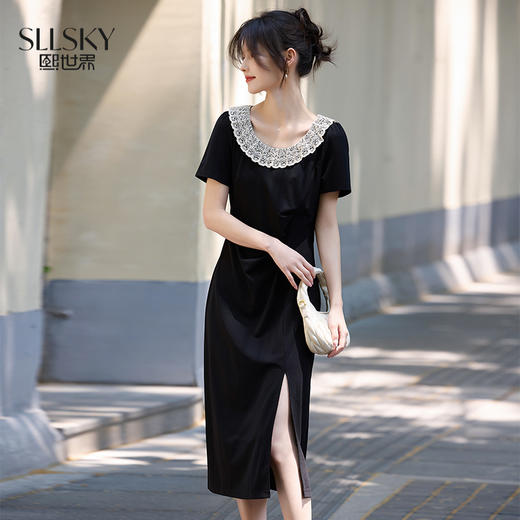 【专属特价】熙世界赫本风蕾丝花边领连衣裙女2025夏新款法式开叉显瘦小黑裙子 商品图0