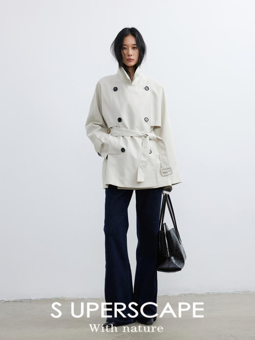 素舶 JI典斜纹立体廓形翻领短款风衣外套女 商品图3