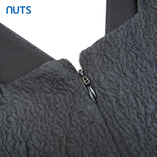 NUTS商场同款夏季纯色设计感褶皱肌理感短袖连衣裙429101349 商品图4