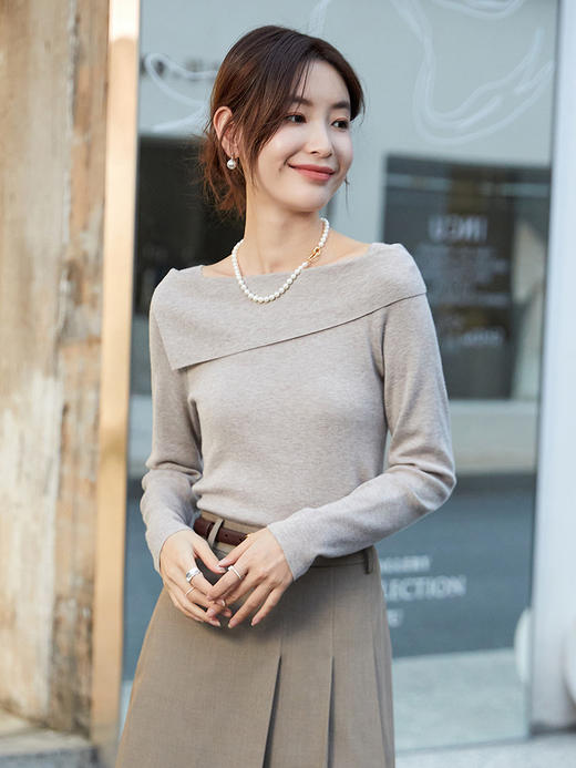 秋季新款斜领针织衫女 温柔风修身显瘦长袖毛衣气质内搭上衣 商品图0