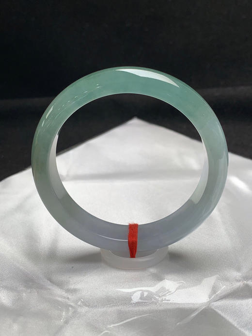 620510，55.5圈口，冰油青半山半水正圈平安镯，种水好，冰透有光感 商品图0