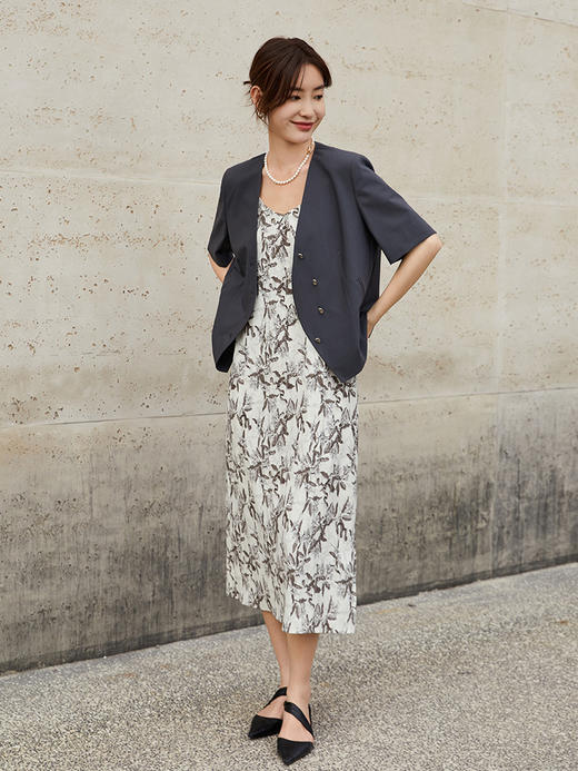 2025新款秋装中长款碎花吊带连衣裙 商品图0