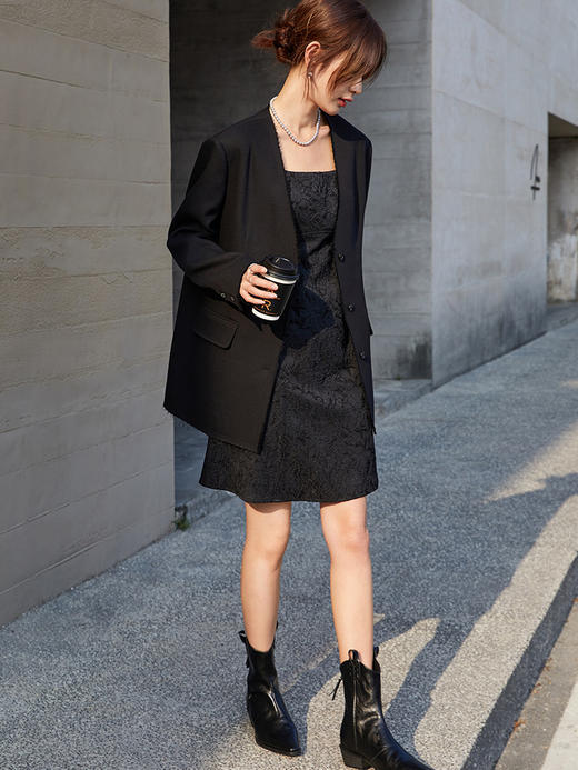 氛围感拉满！黑色蕾丝连衣裙，复古方领超迷人 商品图1