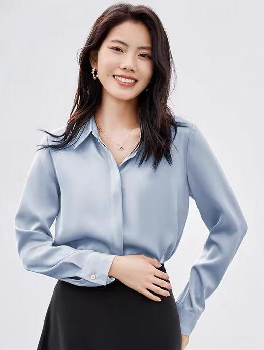 【新品推荐】吉妮品牌-021B仿真丝缎面长袖小衫-喜出 商品图1