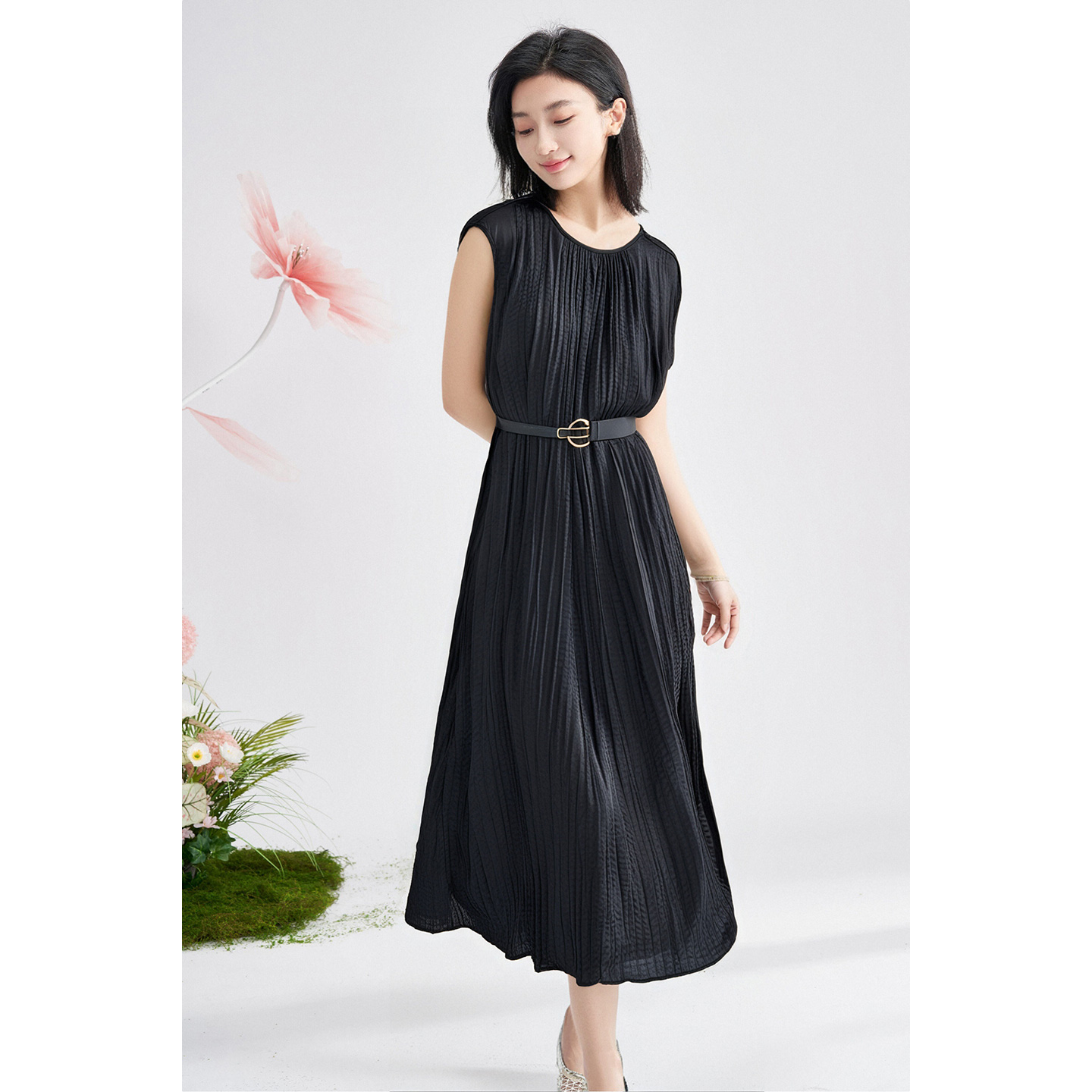 米思阳2025夏季新款优雅气质短袖连衣裙收腰显瘦设计感A字裙1127