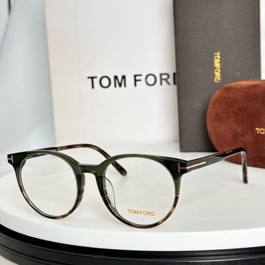 夏季特惠💰240 汤姆福德太阳镜 TOM FORD
MODEL：TF5695
SIZE：51-20-145mm 商品图0