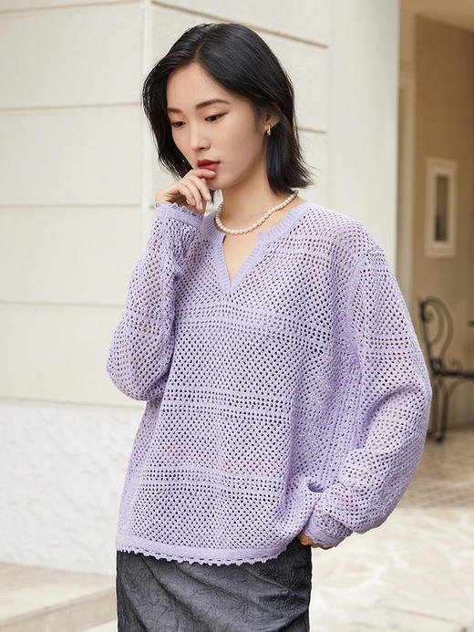 淡紫色 V 领镂空毛衣女 宽松灯笼袖 精致钩花慵懒风针织衫 商品图0