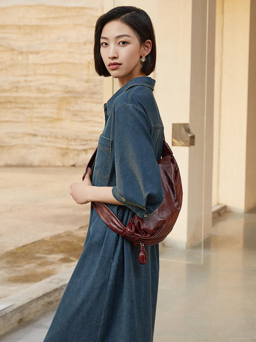 复古牛仔衬衫连衣裙女 中袖开叉设计 配棕色斜挎带超有范 商品图0